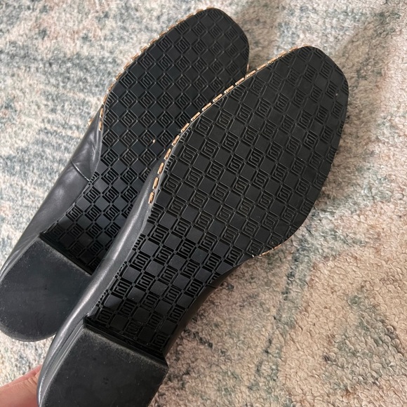 Stella Luna Black Loafers with Gold Chain - Picture 3 of 4